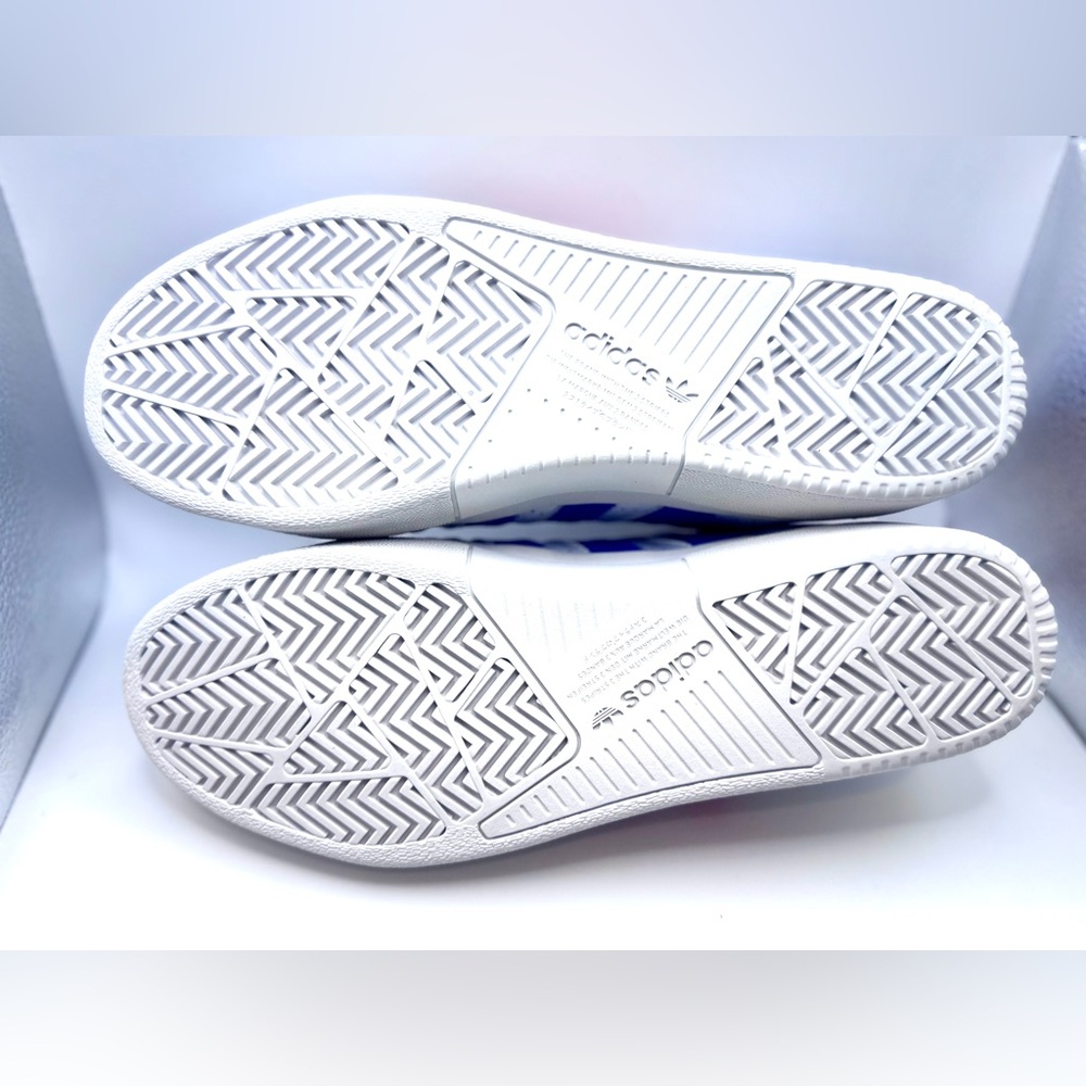 NEW!!Men’s Adidas Tyshawn Sneakers NIB!!! - Picture 7 of 8